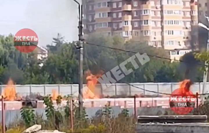 На Одоевском шоссе в Туле произошел пожар на территории завода «Матяш»