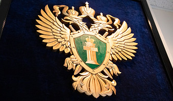 Школы Новомосковска оснастили медоборудованием после прокурорской проверки