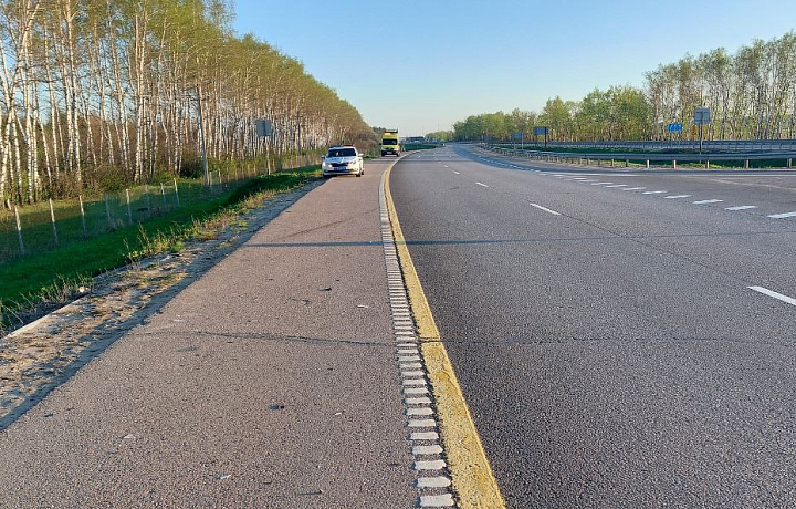 Нетрезвая автоледи на Nissan врезалась в Ford в Веневском районе и сбежала с места аварии