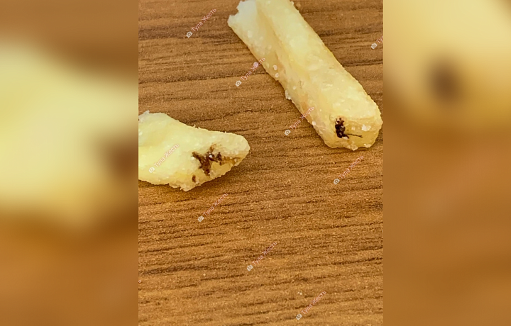 В тульском «Вкусно — и точка» посетители заметили тараканов в картофеле-фри