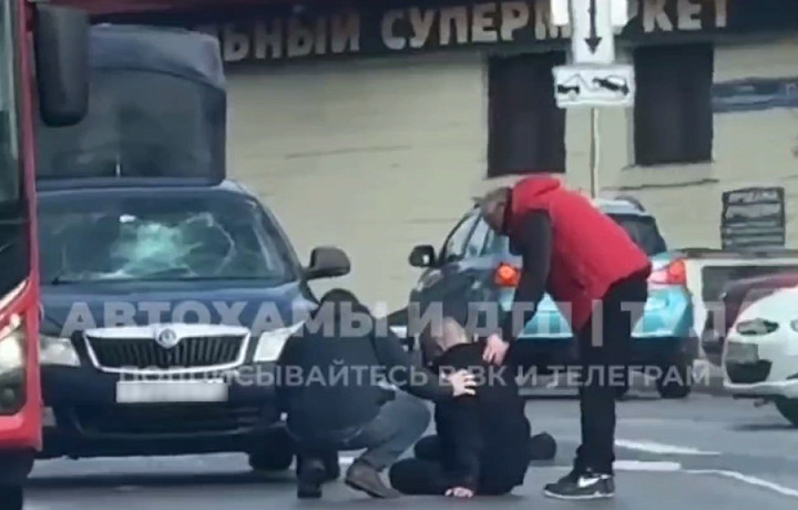 В Туле иномарка сбила мужчину на пешеходном переходе на улице Городской переулок