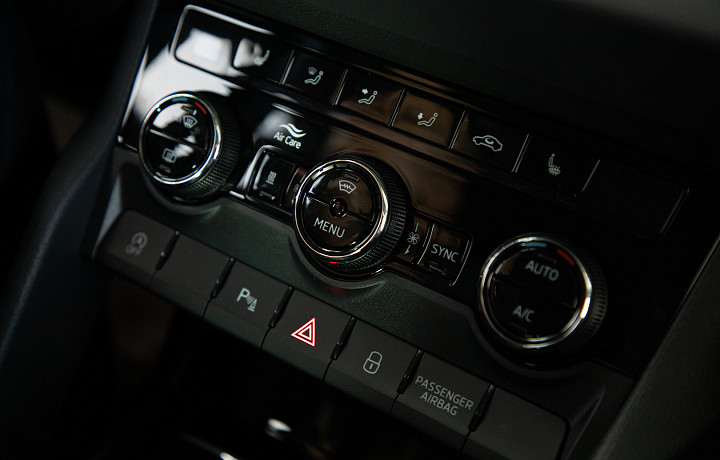 В России могут ввести новое наказание за навязывание услуг покупателям автомобилей