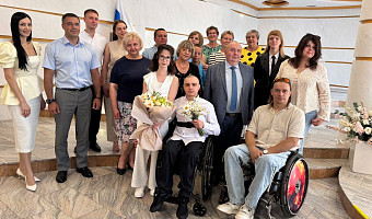 8 – это бесконечность: как любовь к плаванию объединила сердца в День семьи, любви и верности