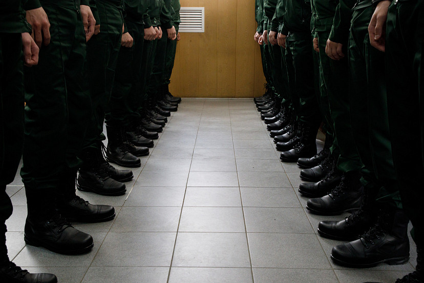 Штатную численность ВС России увеличили почти до 2,4 миллионов человек | ТСН24