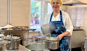 Хлебушек с молочком в котлетки: почему еда в детском саду всегда вкуснее, чем дома – поговорили с поваром