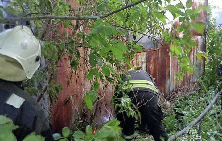 Один человек погиб на пожаре в постройке на улице Демонстрации в Туле