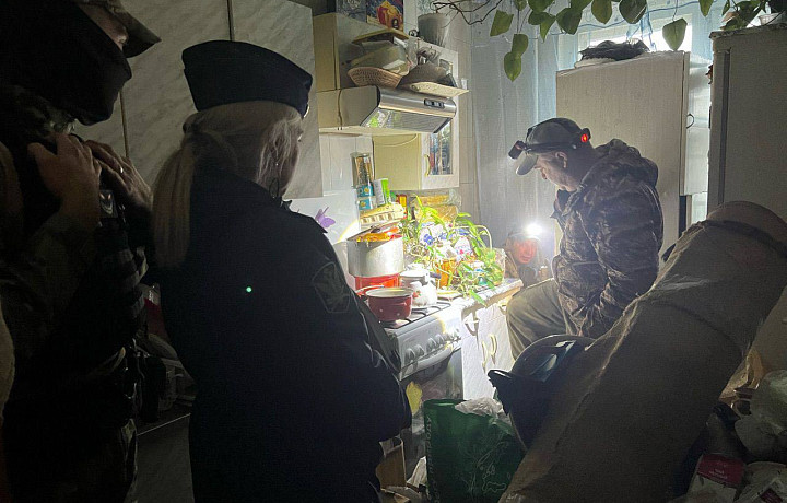 Жительница дома на улице Новомосковской в Туле оставила весь подъезд без отопления