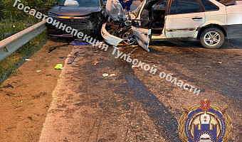Три человека пострадали в дорожной аварии в Алексине