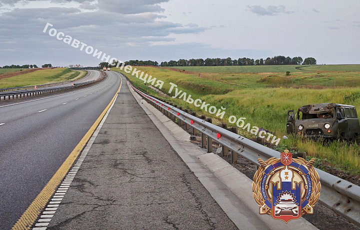 УАЗ опрокинулся в кювет на трассе М-4 «Дон» в Богородицком районе