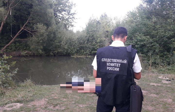 Следователи инициировали проверку по факту утопления мужчины в Баташевском парке