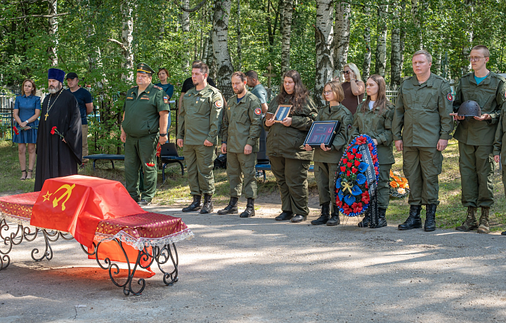 В Нижнем Новгороде захоронили останки красноармейца, найденного тульскими поисковиками