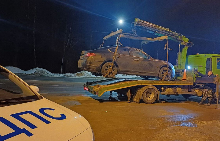 В Тульской области владелец Infiniti накопил 3 млн рублей долга по штрафам и лишился машины