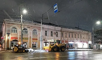 На уборку улиц Тулы от снега вышли 310 человек и 228 единиц техники