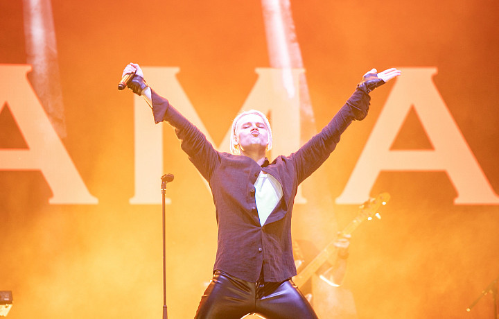 Всему миру назло: лучшие места на новое шоу Шамана в Туле распроданы