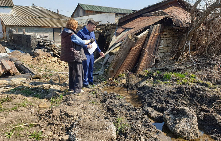 В Плавском районе Тульской области из-за прорыва водопровода затопило участок