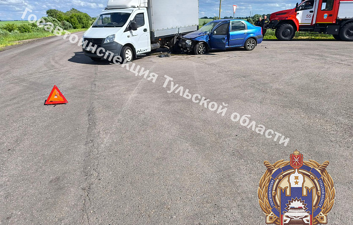 В Кимовском районе при столкновении двух автомобилей пострадала женщина