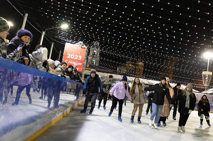 В Туле открылся Губернский каток: фоторепортаж