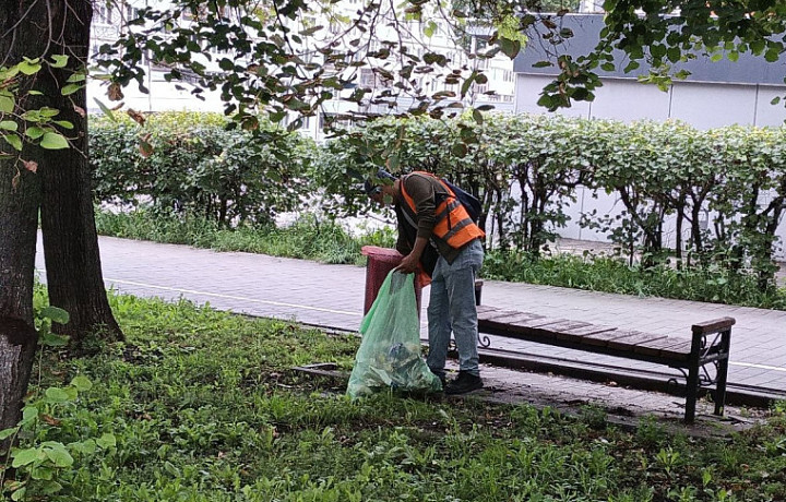 С улиц Тулы за сутки убрали 45 кубометров смета