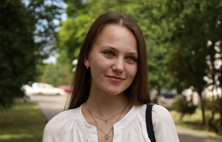 В Новомосковске школьница сдала ЕГЭ по литературе на 100 баллов