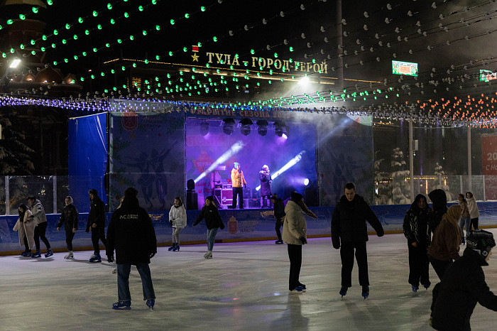 В Туле открылся Губернский каток: фоторепортаж