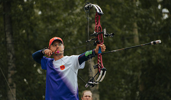 «Постоянство результата — редкость в нашем виде спорта»: Лучник Роман Ветров – о суевериях, стрессе и Робин Гуде