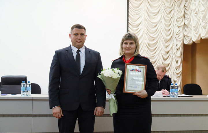 В Туле наградили отличившихся полицейских