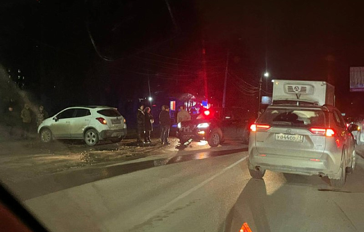 В Щекино на улице Болдина произошло массовое ДТП