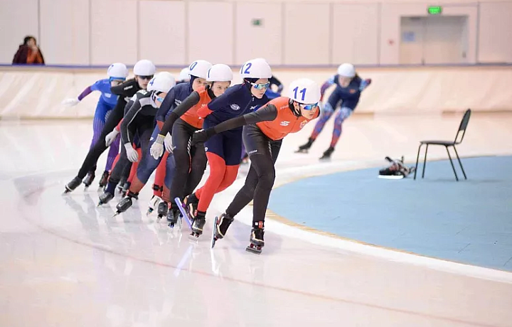 Тульские спортсменки успешно выступили на этапе первенства ЦФО по конькобежному спорту