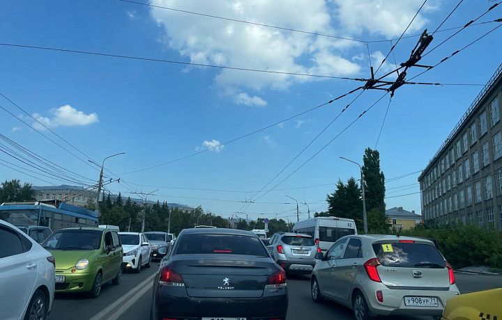 На проспекте Ленина в Туле зафиксирована большая пробка в обе стороны