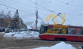 Трамваи встали на пересечении улиц Коминтерна и Советской в Туле