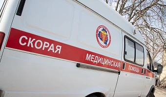 В Туле скорая в темноте въехала в оказавшийся на дороге коллектор: никто не хочет за это отвечать