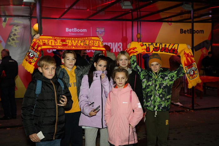 В Туле начался матч «Арсенала» и «Алании» – фото