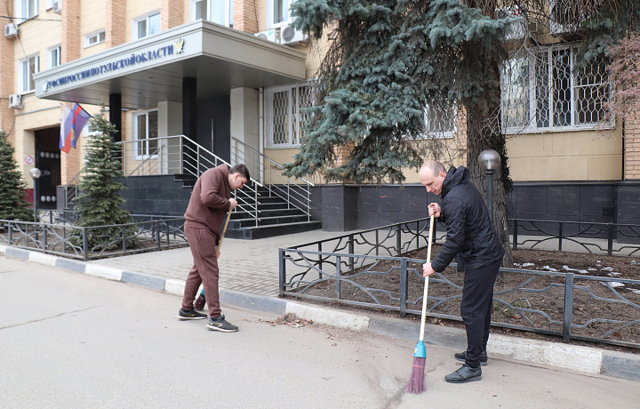 Сотрудники УФСИН Тульской области приняли участие в первом в 2024 году субботнике