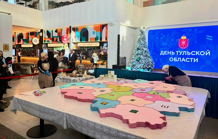 На выставке «Россия» изготовили большую карту Тульской области из белевской пастилы