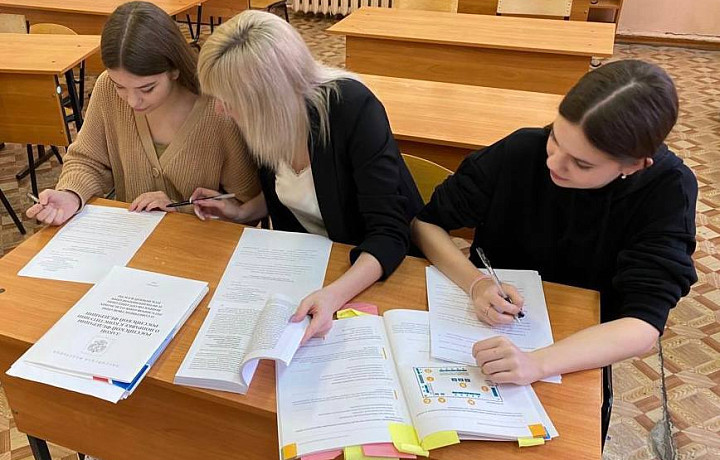 Школьницы из Тулы, Узловой и Новомосковска вышли во второй тур олимпиады «Софиум»