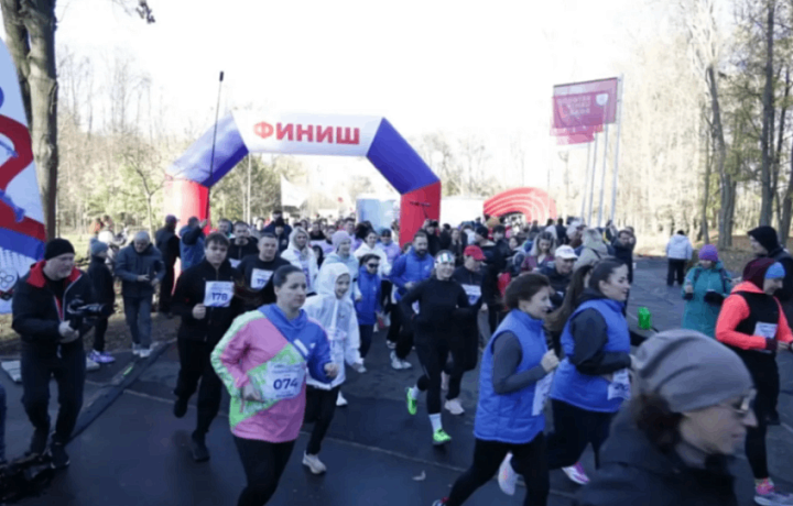 В Центральном парке Тулы прошел семейный легкоатлетический забег