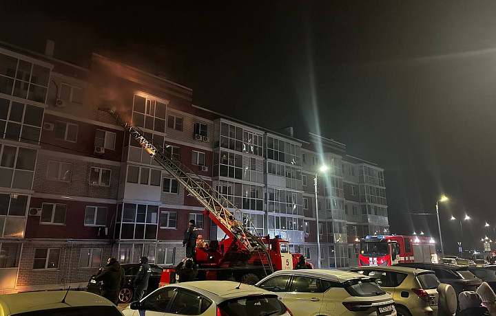 В Туле в микрорайоне Петровский произошел пожар в квартире жилого дома