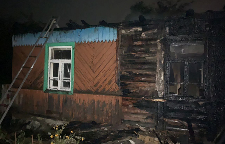 Следователи иниицировали проверку по факту гибели двух человек на пожаре в Донском