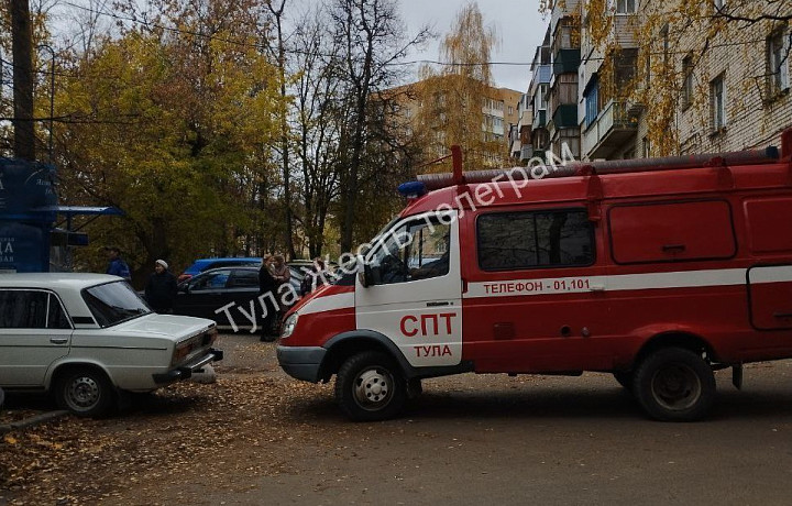 В Туле на улице Фрунзе заметили множество пожарных машин