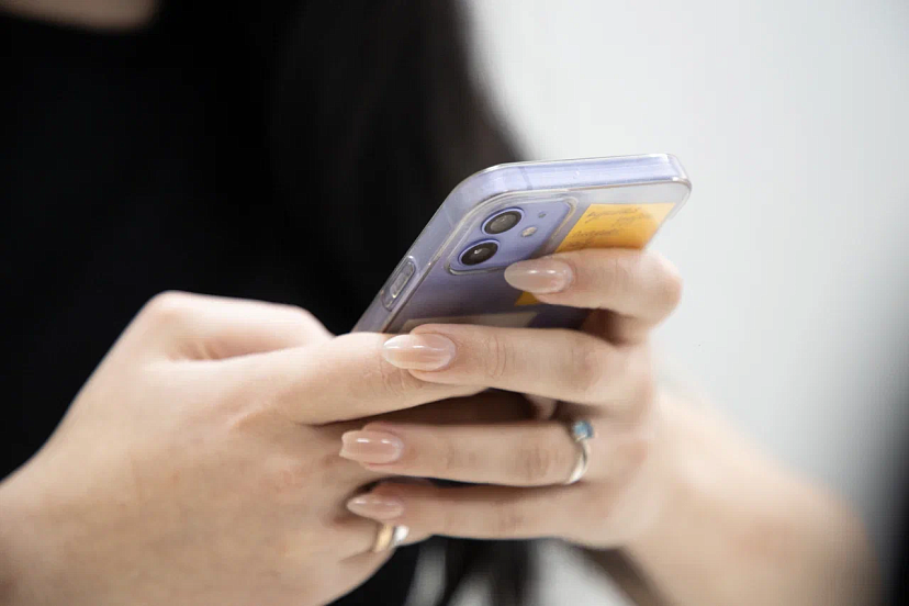 Мессенджер Max стал обязательным для получения документов на электронную подпись | ТСН24