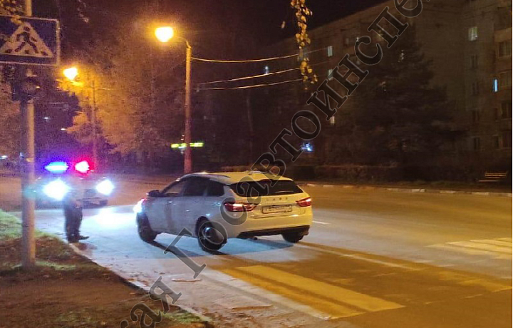 В Алексине водитель Lada Vesta сбил женщину-пешехода