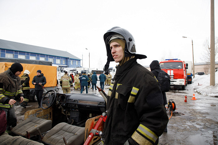 В Туле прошли соревнования среди спасателей по ликвидации последствий ДТП