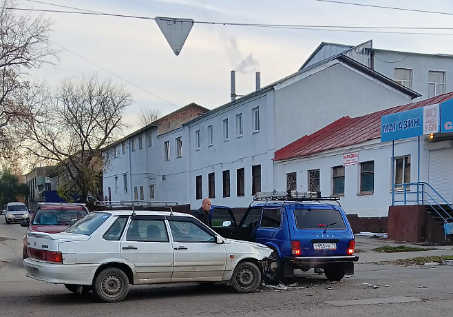 На перекрестке улиц Герцена и Луначарского в Туле произошло ДТП