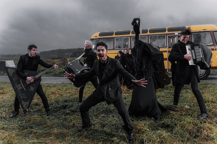 Группа The Hatters сняла клип на новую песню «Весело» в Тульской области