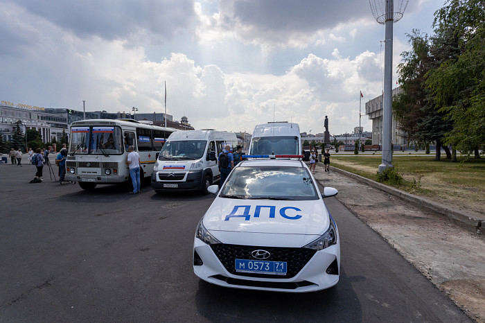 Бригада тульских медиков отправилась в ДНР для оказания медицинской помощи местным жителям