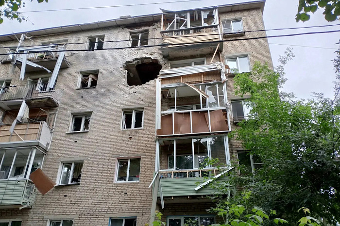 Опубликованы фото из дома в Щёкине, куда влетел беспилотник