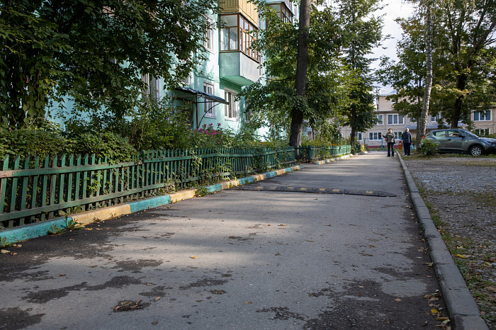 Пример и гордость: как и почему жители Тулы самостоятельно благоустраивают свой двор