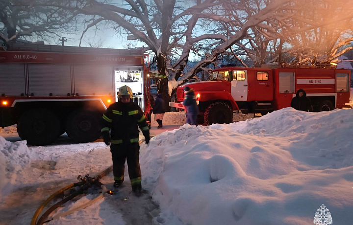 Три пожара потушили сотрудники МЧС за сутки в Тульской области
