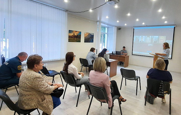 В Туле состоялась встреча комиссии по делам несовершеннолетних и защите их прав