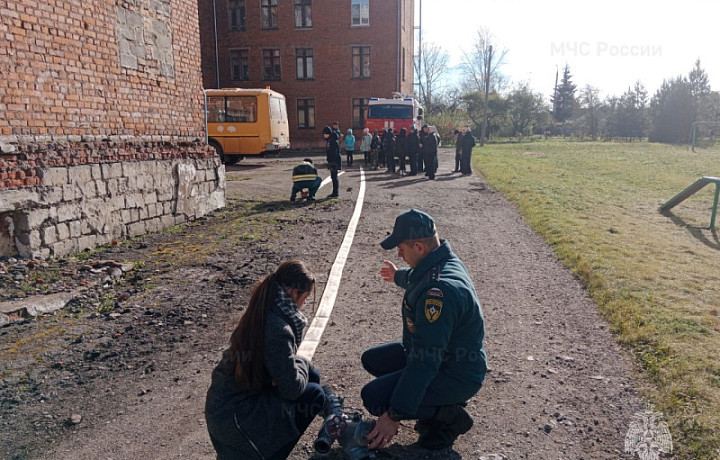 Кадетам-лицеистам из Узловой рассказали о профессии пожарного